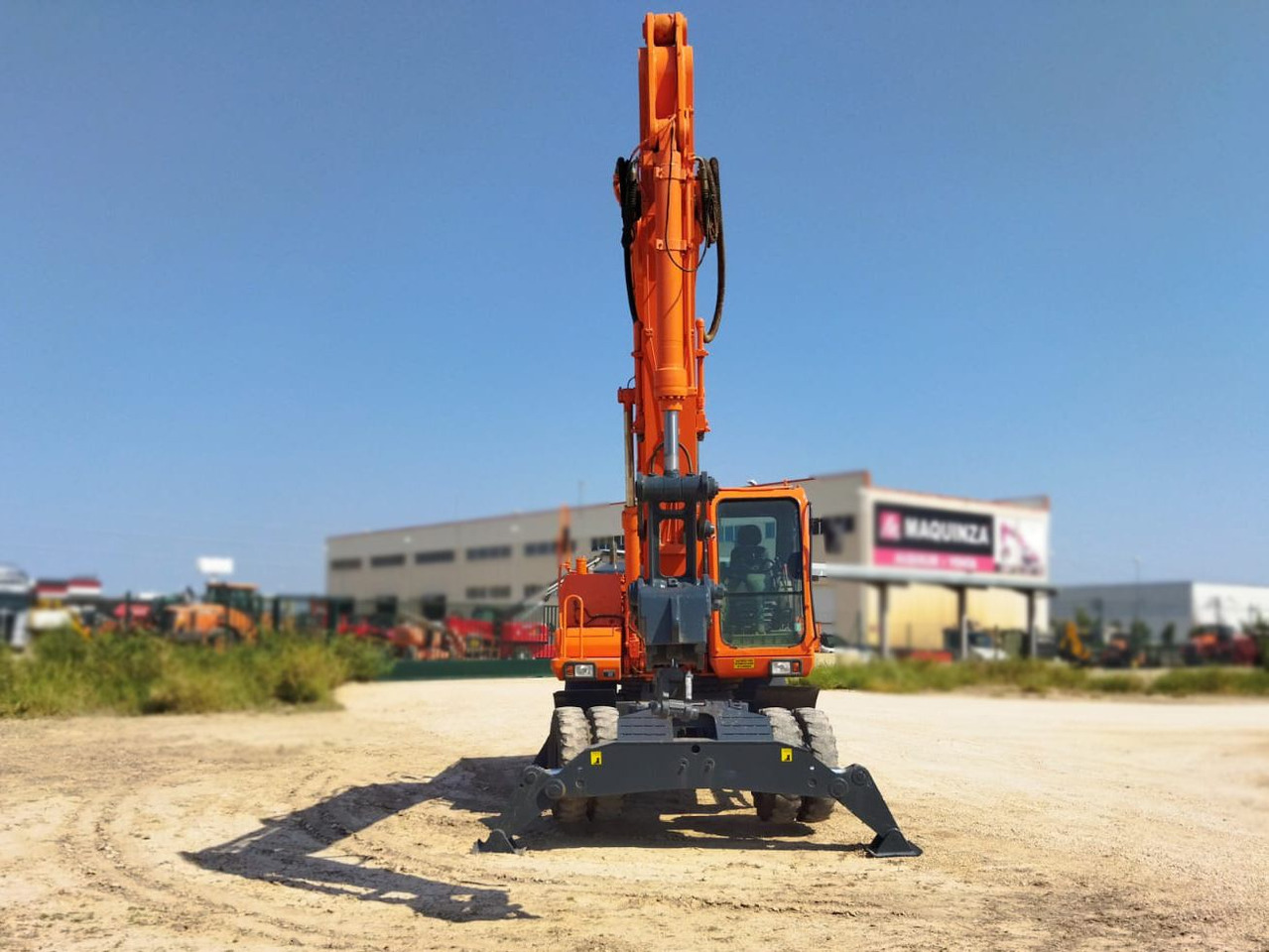DAEWOO 210 W-V M4E (LOC) - Excavadora de ruedas: foto 2 DAEWOO 210 W-V M4E (LOC) - Excavadora de ruedas: foto 2