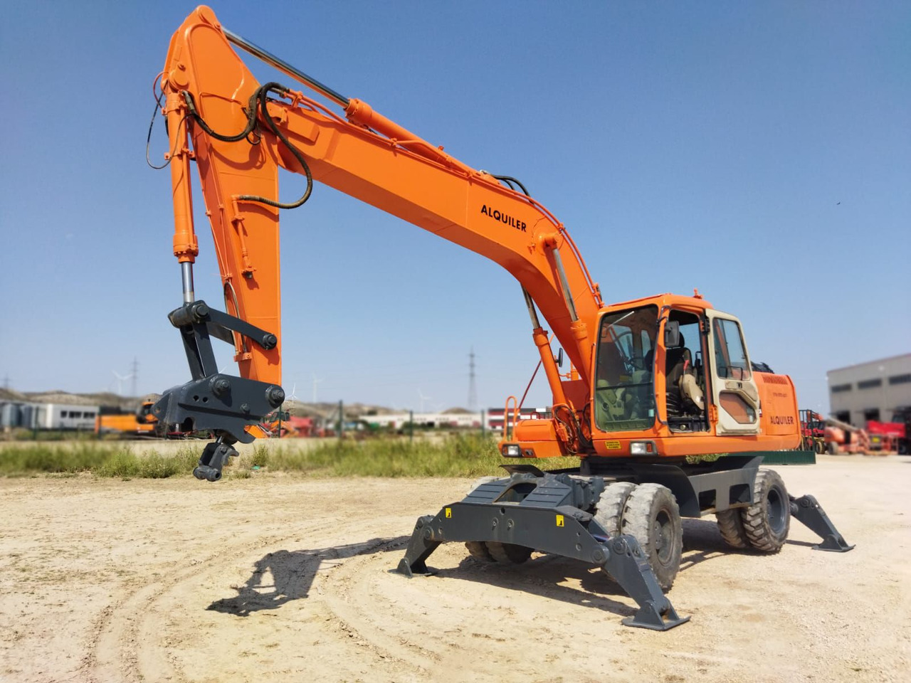 DAEWOO 210 W-V M4E (LOC) - Excavadora de ruedas: foto 1 DAEWOO 210 W-V M4E (LOC) - Excavadora de ruedas: foto 1