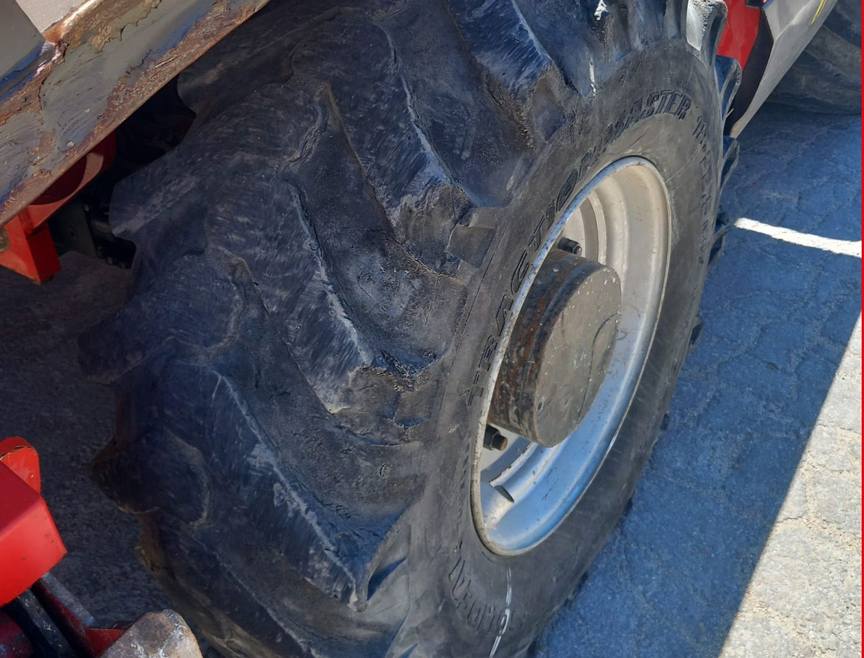 Manipulador telescópico MANITOU MRT1742: foto 10