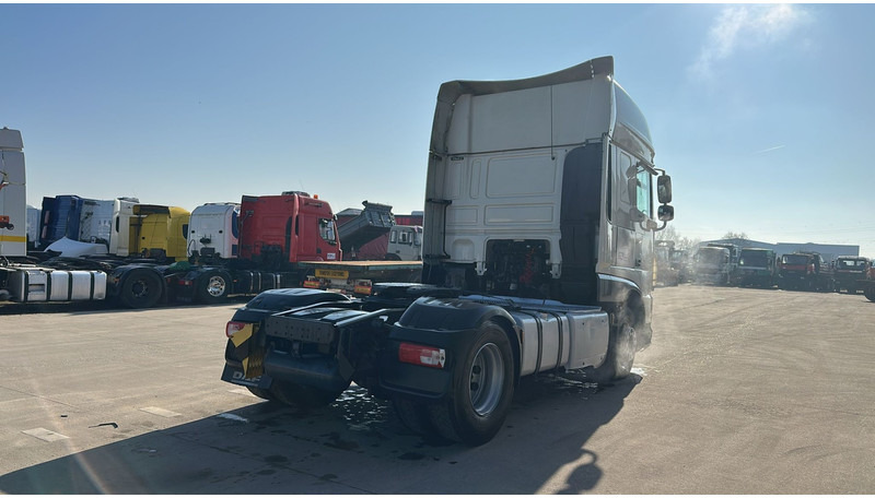 DAF 106 XF 460 (BOITE MANUELLE / MANUAL GEARBOX / 834.000 KM / EURO 6) - Cabeza tractora: foto 5 DAF 106 XF 460 (BOITE MANUELLE / MANUAL GEARBOX / 834.000 KM / EURO 6) - Cabeza tractora: foto 5