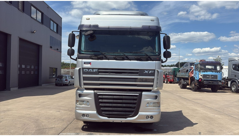 DAF XF 105.460 (TOP CONDITION / CLEAN / PROPRE / EURO 5) - Cabeza tractora: foto 2 DAF XF 105.460 (TOP CONDITION / CLEAN / PROPRE / EURO 5) - Cabeza tractora: foto 2