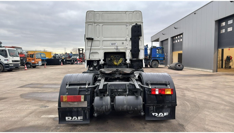 DAF XF 95.380 (EURO 2 / MANUAL GEARBOX / BOITE MANUELLE / TRES PROPRE / CLEAN TRUCK) - Cabeza tractora: foto 5 DAF XF 95.380 (EURO 2 / MANUAL GEARBOX / BOITE MANUELLE / TRES PROPRE / CLEAN TRUCK) - Cabeza tractora: foto 5