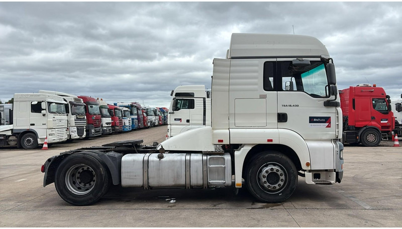 MAN TGA 18.430 (PTO / POMPE HYDRAULIQUE / MANUAL GEARBOX / BOITE MANUELLE / HYDRAULIC PUMP) - Cabeza tractora: foto 3 MAN TGA 18.430 (PTO / POMPE HYDRAULIQUE / MANUAL GEARBOX / BOITE MANUELLE / HYDRAULIC PUMP) - Cabeza tractora: foto 3