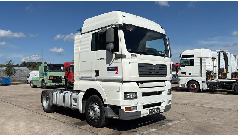 MAN TGA 18.440 (BOITE MANUELLE / MANUAL GEARBOX) - Cabeza tractora: foto 5 MAN TGA 18.440 (BOITE MANUELLE / MANUAL GEARBOX) - Cabeza tractora: foto 5