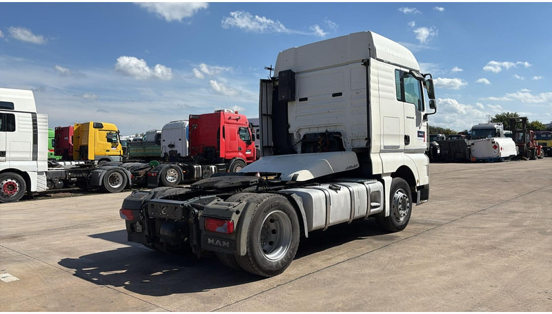MAN TGA 18.440 (BOITE MANUELLE / MANUAL GEARBOX) - Cabeza tractora: foto 4 MAN TGA 18.440 (BOITE MANUELLE / MANUAL GEARBOX) - Cabeza tractora: foto 4