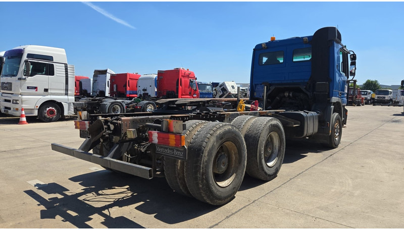 Mercedes-Benz Actros 2641 (LAMES / STEEL SUSP. / EPS / 3 PEDALES / GRAND PONT) - Cabeza tractora: foto 4 Mercedes-Benz Actros 2641 (LAMES / STEEL SUSP. / EPS / 3 PEDALES / GRAND PONT) - Cabeza tractora: foto 4