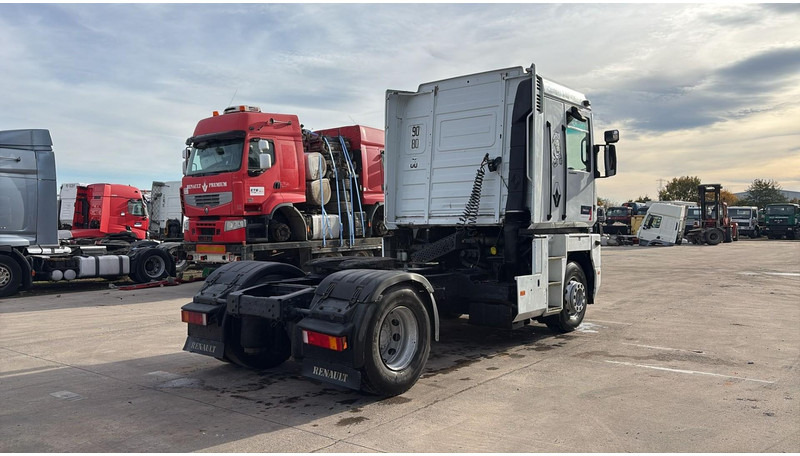 Renault AE 440 Magnum E-tech (BOITE MANUELLE / MANUAL GEARBOX) - Cabeza tractora: foto 4 Renault AE 440 Magnum E-tech (BOITE MANUELLE / MANUAL GEARBOX) - Cabeza tractora: foto 4