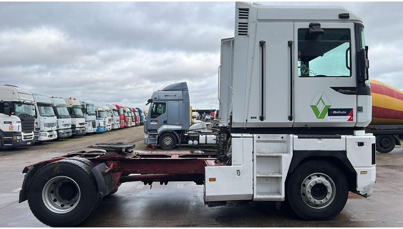 Renault Magnum 430 (BOITE MANUELLE / MANUAL GEARBOX / POMPE MANUELLE / MANUAL PUMP) - Cabeza tractora: foto 4 Renault Magnum 430 (BOITE MANUELLE / MANUAL GEARBOX / POMPE MANUELLE / MANUAL PUMP) - Cabeza tractora: foto 4