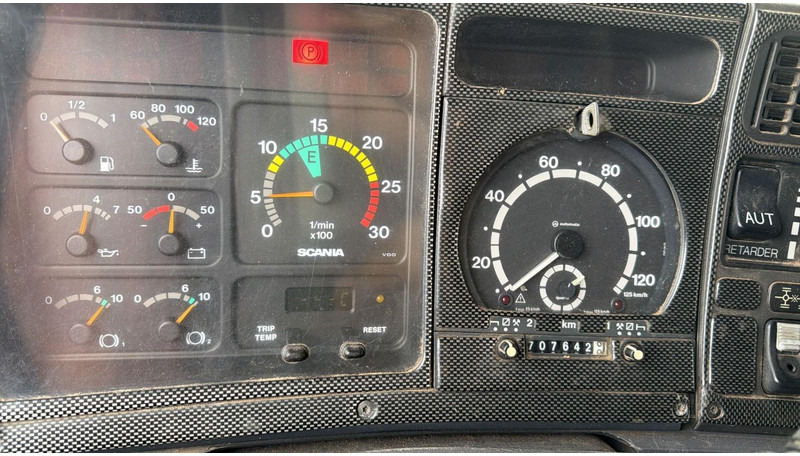 Leasing de Scania R164-480 (RETARDER / BOITE MANUELLE / MANUAL GEARBOX / STEEL SUSP. / LAMES / V8) Scania R164-480 (RETARDER / BOITE MANUELLE / MANUAL GEARBOX / STEEL SUSP. / LAMES / V8): foto 14 Leasing de Scania R164-480 (RETARDER / BOITE MANUELLE / MANUAL GEARBOX / STEEL SUSP. / LAMES / V8) Scania R164-480 (RETARDER / BOITE MANUELLE / MANUAL GEARBOX / STEEL SUSP. / LAMES / V8): foto 14