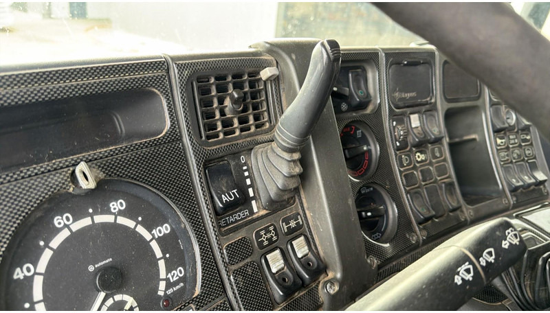 Leasing de Scania R164-480 (RETARDER / BOITE MANUELLE / MANUAL GEARBOX / STEEL SUSP. / LAMES / V8) Scania R164-480 (RETARDER / BOITE MANUELLE / MANUAL GEARBOX / STEEL SUSP. / LAMES / V8): foto 19 Leasing de Scania R164-480 (RETARDER / BOITE MANUELLE / MANUAL GEARBOX / STEEL SUSP. / LAMES / V8) Scania R164-480 (RETARDER / BOITE MANUELLE / MANUAL GEARBOX / STEEL SUSP. / LAMES / V8): foto 19