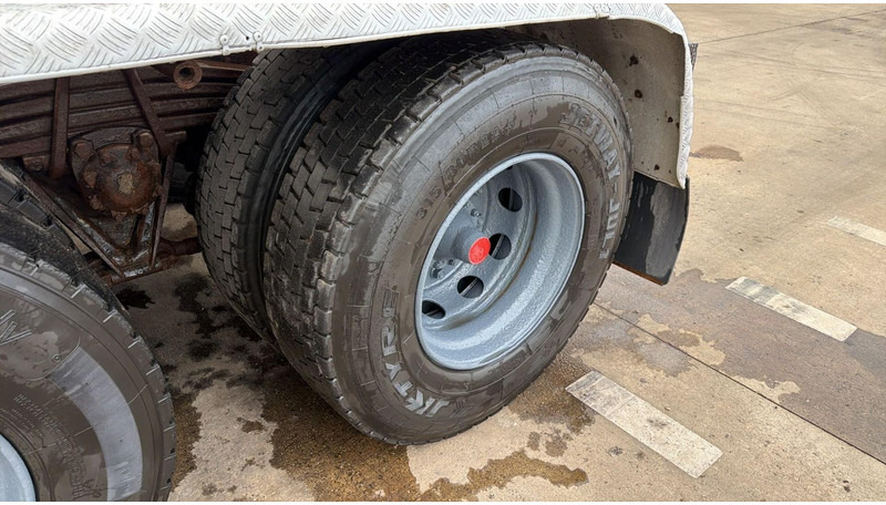 Leasing de Scania R164-480 (RETARDER / BOITE MANUELLE / MANUAL GEARBOX / STEEL SUSP. / LAMES / V8) Scania R164-480 (RETARDER / BOITE MANUELLE / MANUAL GEARBOX / STEEL SUSP. / LAMES / V8): foto 10 Leasing de Scania R164-480 (RETARDER / BOITE MANUELLE / MANUAL GEARBOX / STEEL SUSP. / LAMES / V8) Scania R164-480 (RETARDER / BOITE MANUELLE / MANUAL GEARBOX / STEEL SUSP. / LAMES / V8): foto 10