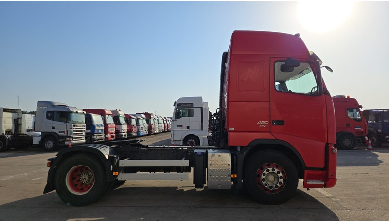 Volvo FH 420 (CLEAN TRUCK / GOOD CONDITION / CHASSIS GOOD) - Cabeza tractora: foto 5 Volvo FH 420 (CLEAN TRUCK / GOOD CONDITION / CHASSIS GOOD) - Cabeza tractora: foto 5