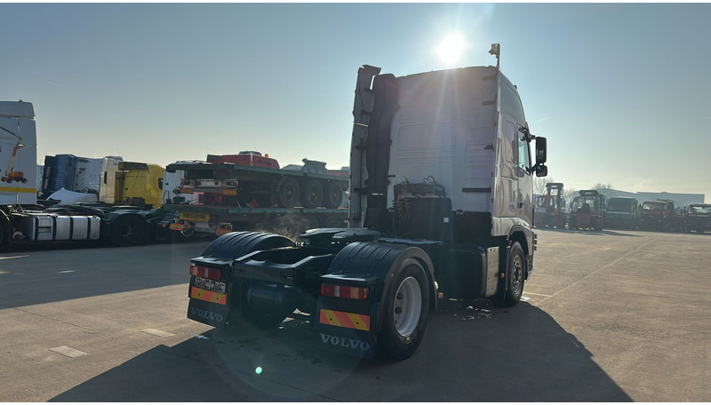Volvo FH 460 (MANUAL GEARBOX / VERY CLEAN !!! / GOOD TYRES / TOP CONDITION) - Cabeza tractora: foto 4 Volvo FH 460 (MANUAL GEARBOX / VERY CLEAN !!! / GOOD TYRES / TOP CONDITION) - Cabeza tractora: foto 4
