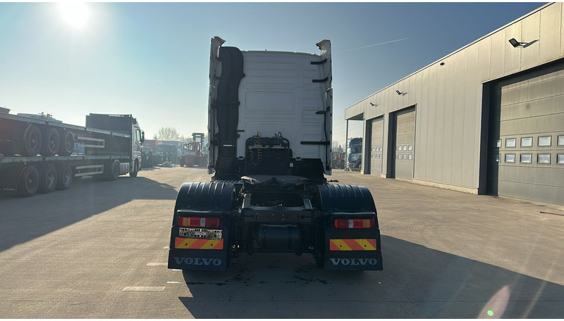 Volvo FH 460 (MANUAL GEARBOX / VERY CLEAN !!! / GOOD TYRES / TOP CONDITION) - Cabeza tractora: foto 5 Volvo FH 460 (MANUAL GEARBOX / VERY CLEAN !!! / GOOD TYRES / TOP CONDITION) - Cabeza tractora: foto 5