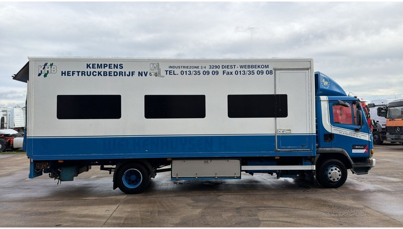 DAF 45 ATI 150 (BELGIAN TRUCK / STEEL SUSP. / LAMES / PERFECT CONDITION / LIFT) - Camión caja cerrada: foto 3 DAF 45 ATI 150 (BELGIAN TRUCK / STEEL SUSP. / LAMES / PERFECT CONDITION / LIFT) - Camión caja cerrada: foto 3