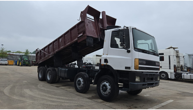 DAF 85 CF 340 (EURO 2 / MANUAL PUMP / STEEL SUSP. / POSSIBLE AS CHASSIS / 8X4) - Camión volquete: foto 3 DAF 85 CF 340 (EURO 2 / MANUAL PUMP / STEEL SUSP. / POSSIBLE AS CHASSIS / 8X4) - Camión volquete: foto 3