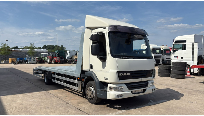 DAF LF 45.210 (EURO 5 / HOLLAND TRUCK / NEW CONSTRUCTION / EURO 5 / PERFECT CONDITION) - Camión portavehículos: foto 3 DAF LF 45.210 (EURO 5 / HOLLAND TRUCK / NEW CONSTRUCTION / EURO 5 / PERFECT CONDITION) - Camión portavehículos: foto 3