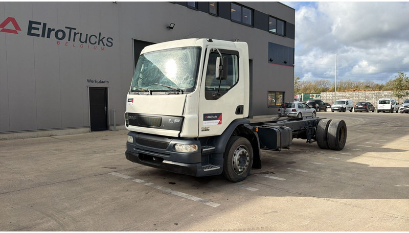 DAF LF 55.220 (MANUAL GEARBOX / BOITE MANUELLE) - Camión chasis: foto 1 DAF LF 55.220 (MANUAL GEARBOX / BOITE MANUELLE) - Camión chasis: foto 1
