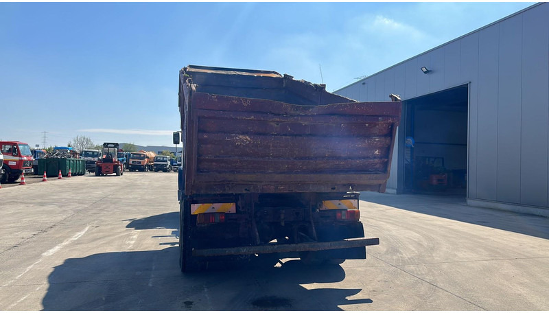 Iveco MAGIRUS 260 - 34 (LIVRAISON GRATUITE AU PORT D'ANVERS / POMPE MANUELLE) - Camión volquete: foto 5 Iveco MAGIRUS 260 - 34 (LIVRAISON GRATUITE AU PORT D'ANVERS / POMPE MANUELLE) - Camión volquete: foto 5