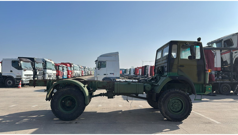 Iveco Magirus 110 - 16 (4X4 / 57000 KM / LAMES / GRAND PONT / 6 CYLINDRES EN LIGNE !! / MANUAL PUMP) - Camión chasis: foto 4 Iveco Magirus 110 - 16 (4X4 / 57000 KM / LAMES / GRAND PONT / 6 CYLINDRES EN LIGNE !! / MANUAL PUMP) - Camión chasis: foto 4