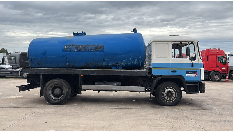 MAN 18.232 (MANUAL PUMP / POMPE MANUELLE / 11.000L) - Limpieza de alcantarillado: foto 4 MAN 18.232 (MANUAL PUMP / POMPE MANUELLE / 11.000L) - Limpieza de alcantarillado: foto 4