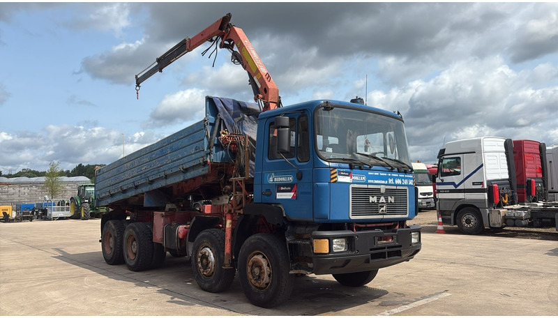 MAN 35.362 (6 CYLINDER / MANUAL PUMP / 8X4 / FALFINGER CRANE PK80 / STEEL SUSP.) - Camión volquete, Camión grúa: foto 3 MAN 35.362 (6 CYLINDER / MANUAL PUMP / 8X4 / FALFINGER CRANE PK80 / STEEL SUSP.) - Camión volquete, Camión grúa: foto 3