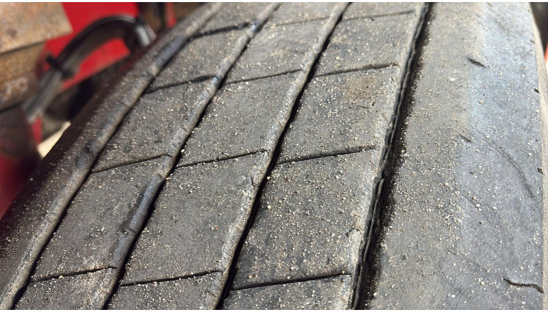 Camión chasis MAN TGA 18.410 (POMPE MANUELLE / MANUAL PUMP / BOITE MANUELLE / MANUAL GEARBOX): foto 9 Camión chasis MAN TGA 18.410 (POMPE MANUELLE / MANUAL PUMP / BOITE MANUELLE / MANUAL GEARBOX): foto 9