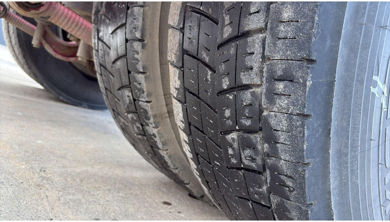 Camión chasis MAN TGA 18.410 (POMPE MANUELLE / MANUAL PUMP / BOITE MANUELLE / MANUAL GEARBOX): foto 11 Camión chasis MAN TGA 18.410 (POMPE MANUELLE / MANUAL PUMP / BOITE MANUELLE / MANUAL GEARBOX): foto 11