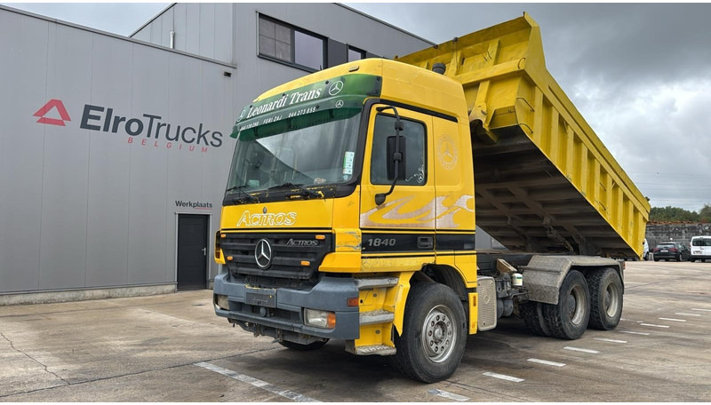 Mercedes-Benz ACTROS 2640 (EPS / LAMES / GRAND PONT / 6X4 / 3 PEDALES) - Camión volquete: foto 1 Mercedes-Benz ACTROS 2640 (EPS / LAMES / GRAND PONT / 6X4 / 3 PEDALES) - Camión volquete: foto 1
