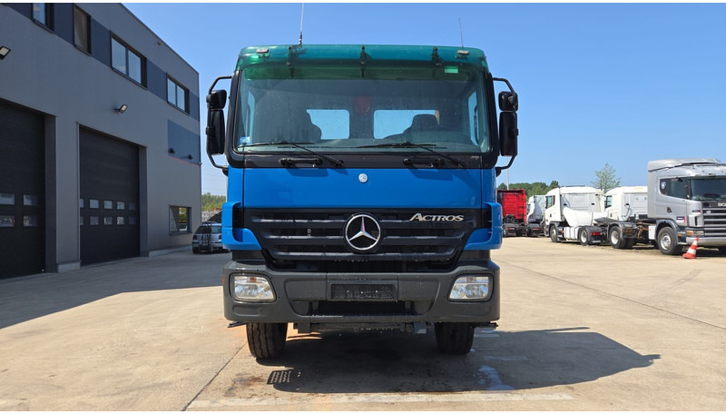 Mercedes-Benz Actros 2636 (MP2 / LAMES / STEEL SUSP. / BOITE MANUELLE / RETARDER !! / TRES PROPRE) - Camión chasis: foto 2 Mercedes-Benz Actros 2636 (MP2 / LAMES / STEEL SUSP. / BOITE MANUELLE / RETARDER !! / TRES PROPRE) - Camión chasis: foto 2