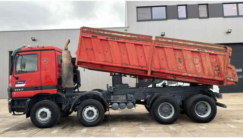 Camión volquete Mercedes-Benz Actros 4143 (GRAND PONT / BOITE MANUELLE / LAMES / 8X4 / STEEL SUSP.): foto 6