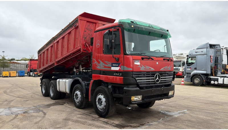 Mercedes-Benz Actros 4143 (GRAND PONT / BOITE MANUELLE / LAMES / 8X4 / STEEL SUSP.) - Camión volquete: foto 3 Mercedes-Benz Actros 4143 (GRAND PONT / BOITE MANUELLE / LAMES / 8X4 / STEEL SUSP.) - Camión volquete: foto 3