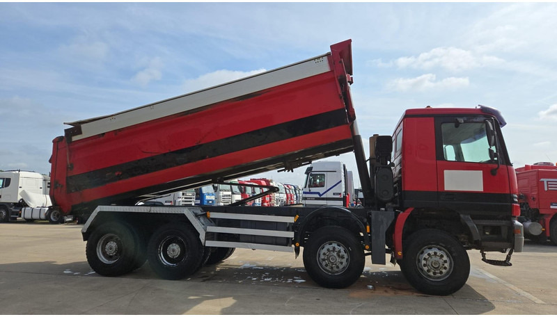 Mercedes-Benz Actros 4148 (8X8 / EPS / LAMES / GRAND PONT / V8 / COUVERTURE BENNE / GRAND BENNE !!!) - Camión volquete: foto 3 Mercedes-Benz Actros 4148 (8X8 / EPS / LAMES / GRAND PONT / V8 / COUVERTURE BENNE / GRAND BENNE !!!) - Camión volquete: foto 3