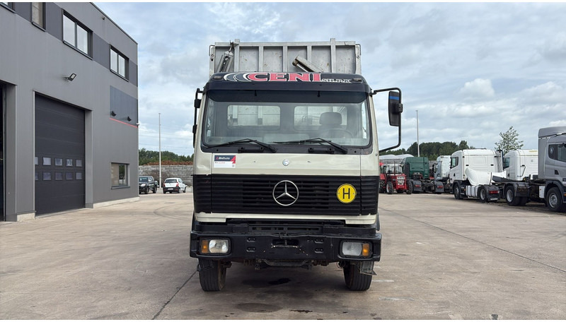 Mercedes-Benz SK 2527 (V6 / GRAND PONT / LAMES / BOITE MANUELLE / MANUAL GEARBOX) - Camión volquete: foto 2 Mercedes-Benz SK 2527 (V6 / GRAND PONT / LAMES / BOITE MANUELLE / MANUAL GEARBOX) - Camión volquete: foto 2