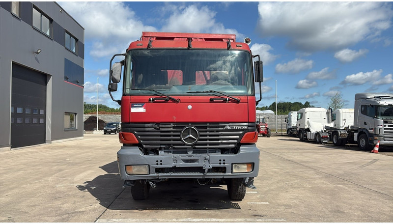 Mercedes-Benz actros 4140 (EPS / 8X6 / LAMES / GRAND PONT / GRAND BENNE / 3 PONTS / TRES BONNE ETAT) - Camión volquete: foto 2 Mercedes-Benz actros 4140 (EPS / 8X6 / LAMES / GRAND PONT / GRAND BENNE / 3 PONTS / TRES BONNE ETAT) - Camión volquete: foto 2