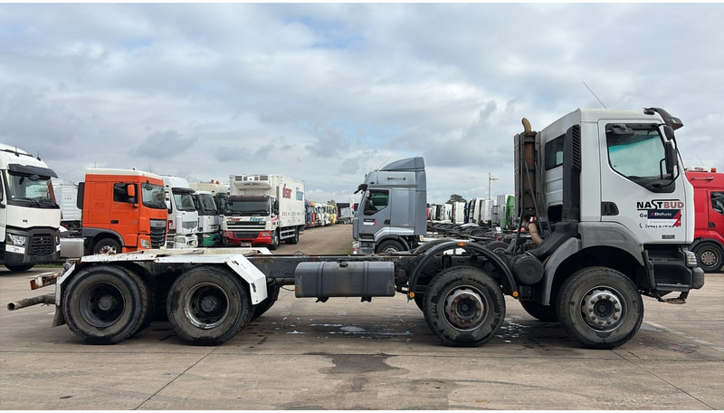 Renault Kerax 370 (BOITE MANUELLE / LAMES / GRAND PONT / STEEL SUSP.) - Camión chasis: foto 5 Renault Kerax 370 (BOITE MANUELLE / LAMES / GRAND PONT / STEEL SUSP.) - Camión chasis: foto 5