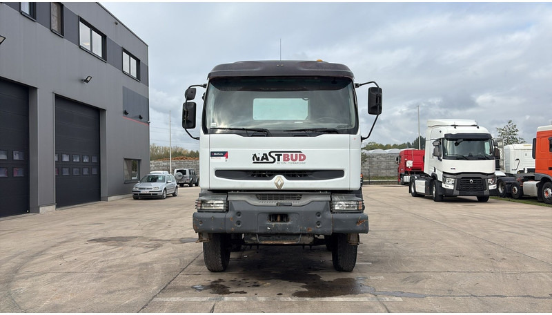 Renault Kerax 370 (BOITE MANUELLE / LAMES / GRAND PONT / STEEL SUSP.) - Camión chasis: foto 2 Renault Kerax 370 (BOITE MANUELLE / LAMES / GRAND PONT / STEEL SUSP.) - Camión chasis: foto 2