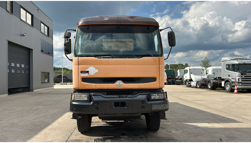 Renault Kerax 385 (POMPE MANUELLE / MANUAL PUMP / 6X4 / LAMES / GRAND PONT) - Camión volquete: foto 2 Renault Kerax 385 (POMPE MANUELLE / MANUAL PUMP / 6X4 / LAMES / GRAND PONT) - Camión volquete: foto 2