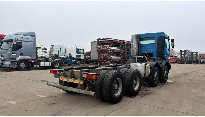 Renault Kerax 400 (POMPE MANUELLE / LAMES / GRAND PONT / BOITE MANUELLE / MANUAL PUMP) - Camión chasis: foto 4 Renault Kerax 400 (POMPE MANUELLE / LAMES / GRAND PONT / BOITE MANUELLE / MANUAL PUMP) - Camión chasis: foto 4