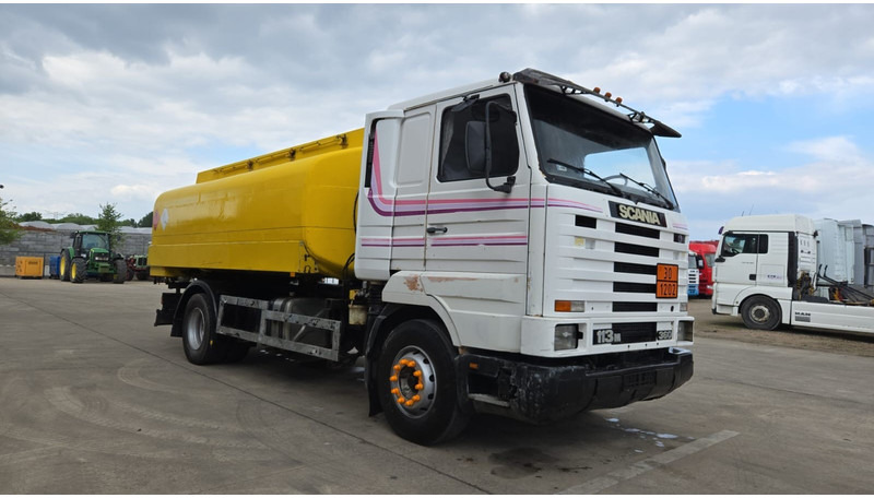 Scania 113-360 (13500L / POMPE MANUELLE / MANUAL PUMP / TOP CONDITION / WITH PUMP + COUNTER !!) - Camión cisterna: foto 3 Scania 113-360 (13500L / POMPE MANUELLE / MANUAL PUMP / TOP CONDITION / WITH PUMP + COUNTER !!) - Camión cisterna: foto 3
