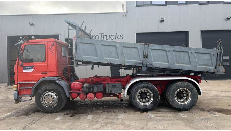 Leasing de Scania 93-280 (POMPE MANUELLE / MANUAL PUMP / 6X4 / STEEL SUSP. / LAMES) Scania 93-280 (POMPE MANUELLE / MANUAL PUMP / 6X4 / STEEL SUSP. / LAMES): foto 11