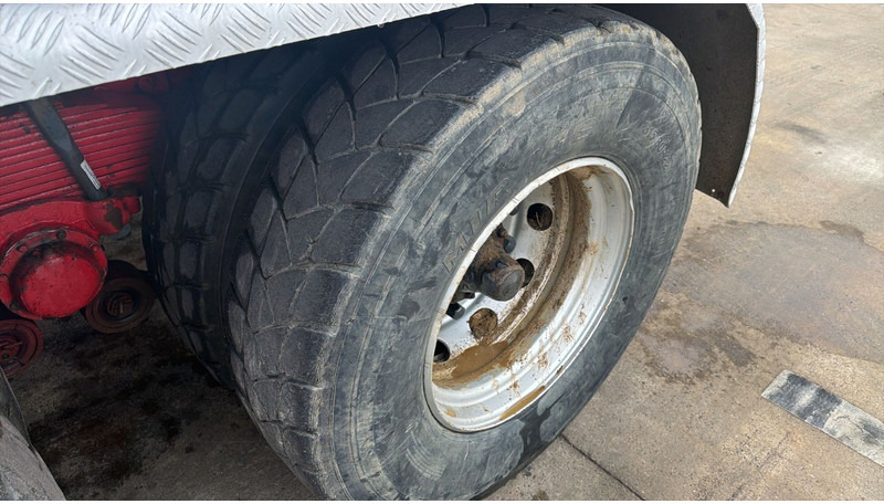 Leasing de Scania 93-280 (POMPE MANUELLE / MANUAL PUMP / 6X4 / STEEL SUSP. / LAMES) Scania 93-280 (POMPE MANUELLE / MANUAL PUMP / 6X4 / STEEL SUSP. / LAMES): foto 10
