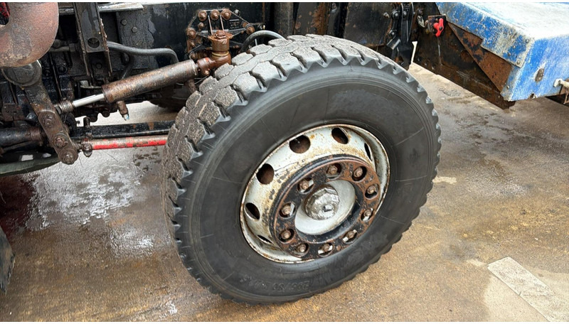 Camión chasis Volvo FL 10 - 320 (POMPE MANUELLE / MANUAL PUMP / LAMES / STEEL SUSP. / 8X4): foto 10