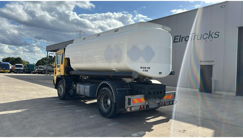 Camión cisterna Volvo FL 6-18 (12400 LITERS / 3 COMPARTIMENTS / EURO 2 / STEEL SUSP. / LAMES): foto 6 Camión cisterna Volvo FL 6-18 (12400 LITERS / 3 COMPARTIMENTS / EURO 2 / STEEL SUSP. / LAMES): foto 6