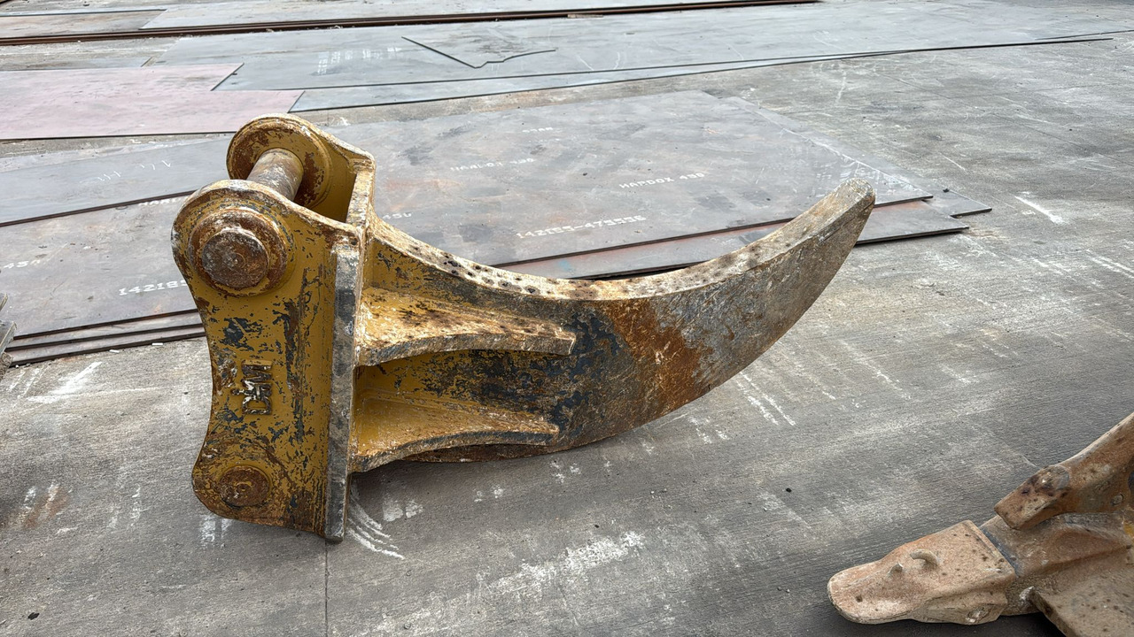 CATERPILLAR 336 Ripper from STOCK - Escarificador para Excavadora de cadenas: foto 2 CATERPILLAR 336 Ripper from STOCK - Escarificador para Excavadora de cadenas: foto 2