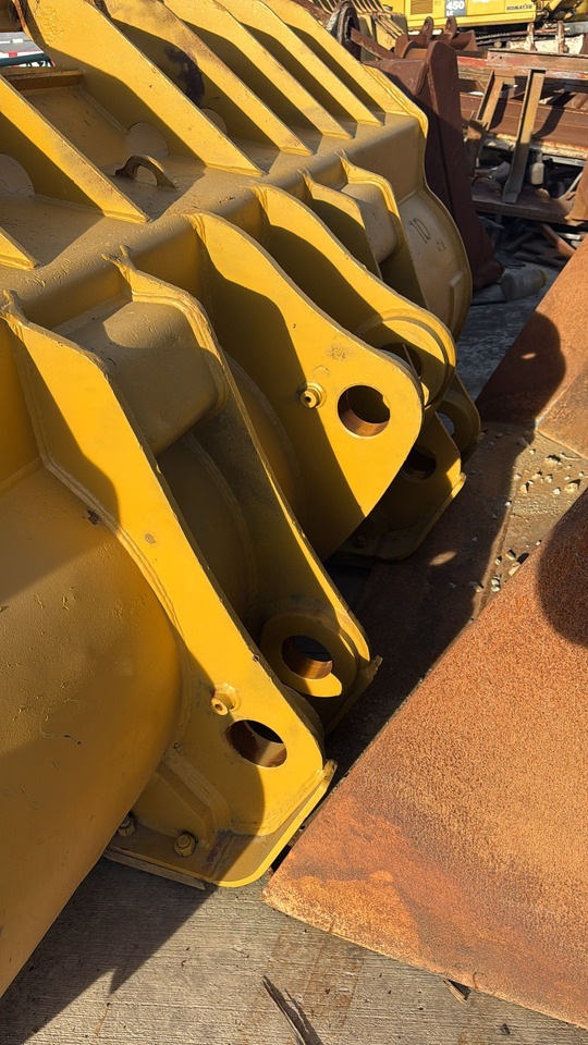 KOMATSU WA500 Rock Bucket from STOCK - Cazo cargador: foto 4 KOMATSU WA500 Rock Bucket from STOCK - Cazo cargador: foto 4