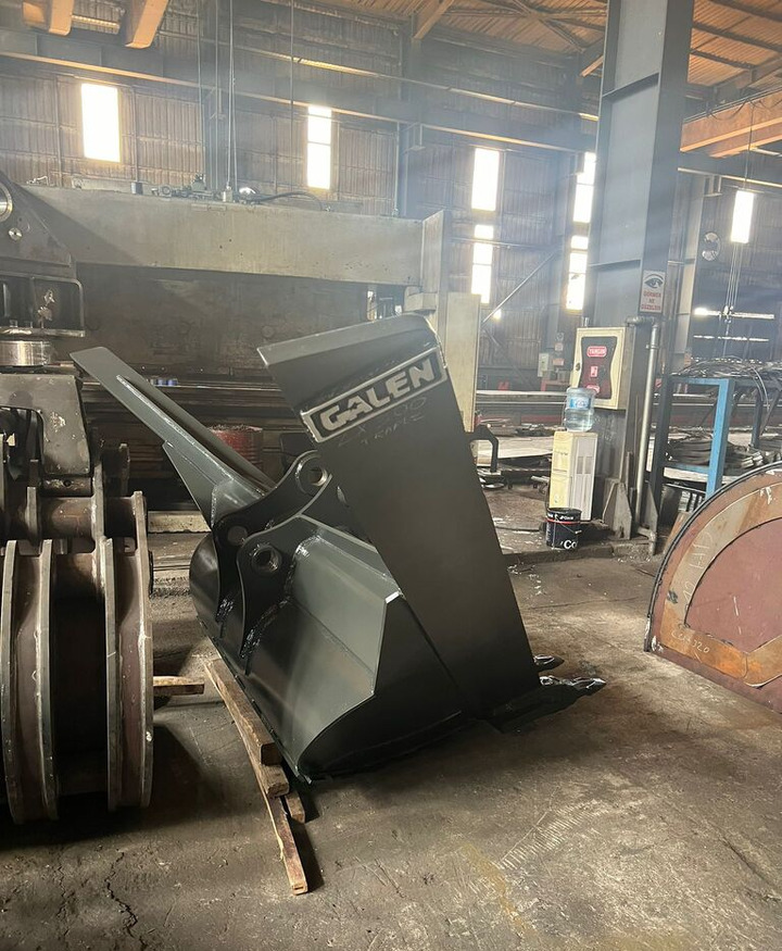 Komatsu PC300 Trapeze Bucket - Cazo para excavadora: foto 2 Komatsu PC300 Trapeze Bucket - Cazo para excavadora: foto 2