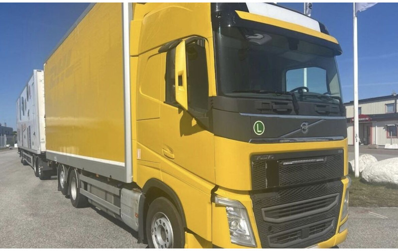 Volvo FH500 - Camión caja cerrada: foto 2 Volvo FH500 - Camión caja cerrada: foto 2