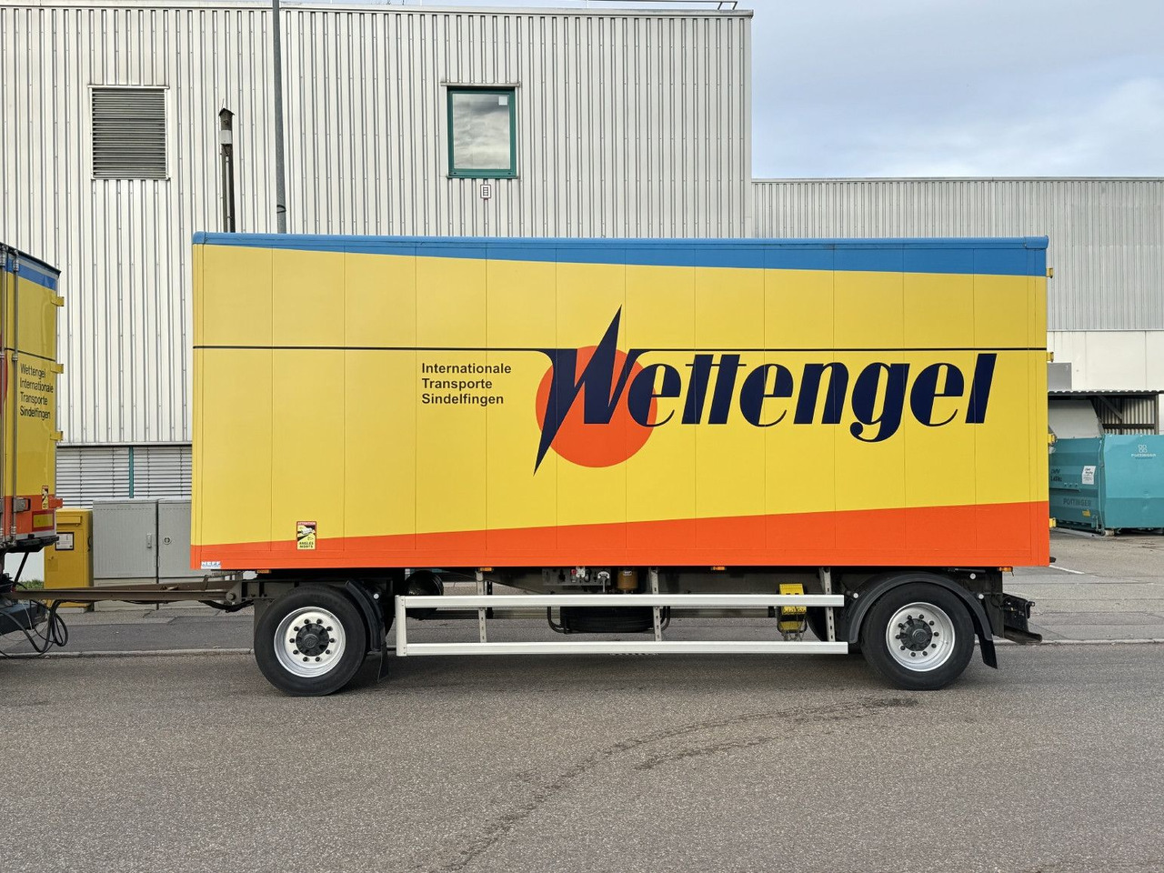 Ackermann KA-F 14 14t Alu-Möbelkoffer 7,2m BPW Luft ZS - Remolque caja cerrada: foto 2 Ackermann KA-F 14 14t Alu-Möbelkoffer 7,2m BPW Luft ZS - Remolque caja cerrada: foto 2