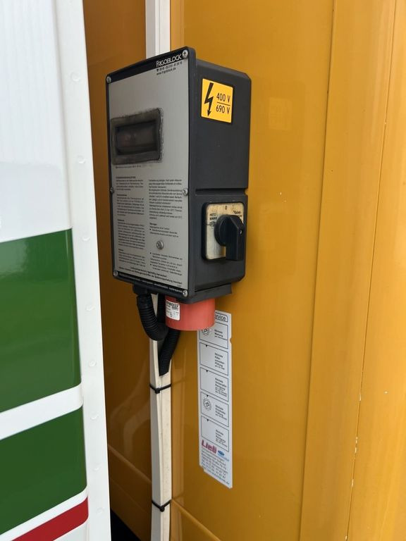 Furgoneta frigorifica MAN TGL 8.220 Kühlkoffer 5,26m LBW Klima Luftgef. MAN TGL 8.220 Kühlkoffer 5,26m LBW Klima Luftgef.: foto 10 Furgoneta frigorifica MAN TGL 8.220 Kühlkoffer 5,26m LBW Klima Luftgef. MAN TGL 8.220 Kühlkoffer 5,26m LBW Klima Luftgef.: foto 10